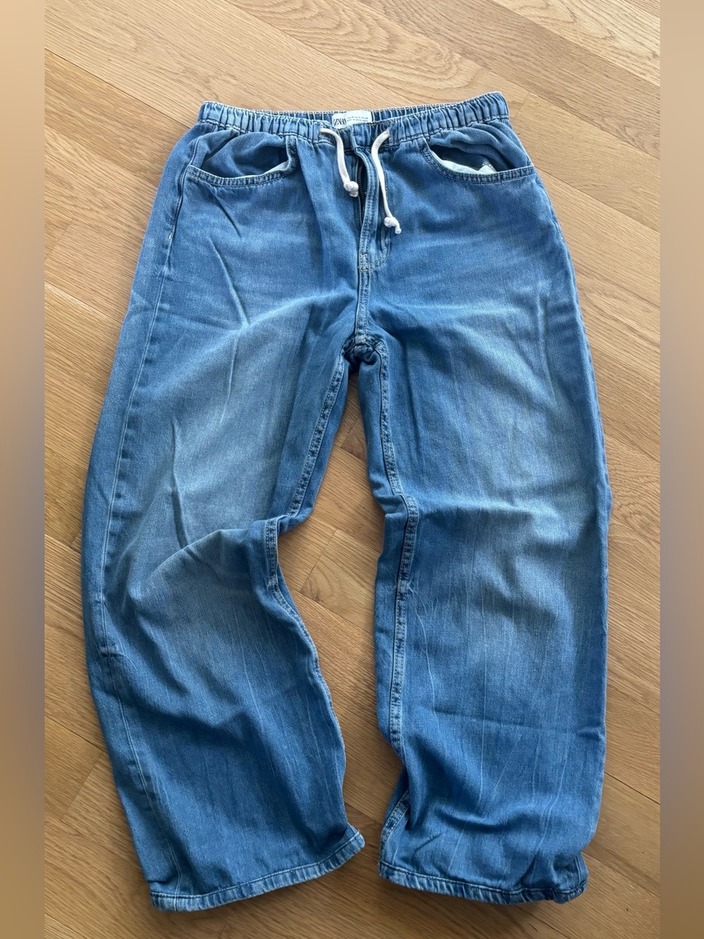 Zara elastic waist jeans Size 4